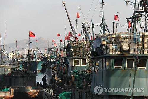 중국 산둥성 스다오항 정박한 어선들