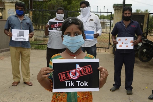 인도 정부의 틱톡 사용 금지를 지지하는 인도인들