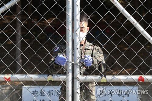 "집단감염 포천 군부대서 지난달 21万博体育投注부터 유증상자 있었다"