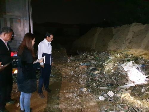 폐기물 불법 투기 현장 살펴보는 조병옥 음성군수