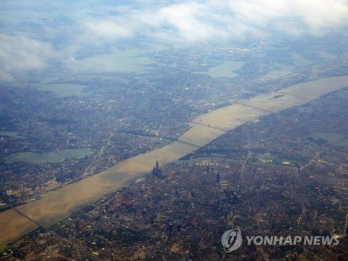 코로나19가 처음 대규모로 보고된 중국 우한시