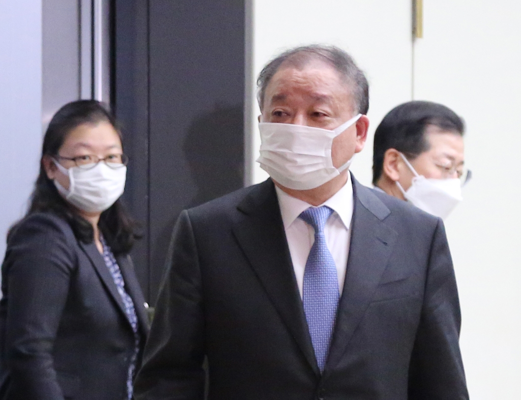 일본 외무성 방문한 강창일 주일대사