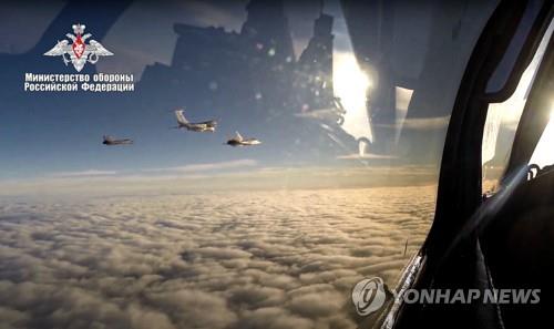 북극해서 훈련 중인 러시아 전투기