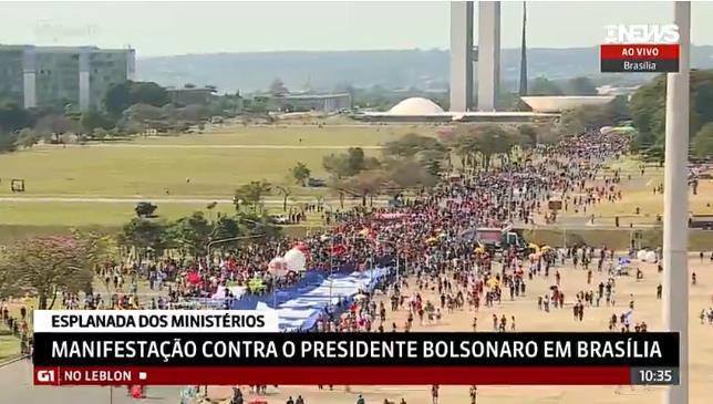 브라질 수도 브라질리아에서 벌어진 반정부 시위