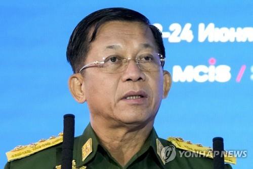 미얀마 군부 수장 민 아웅 흘라잉 최고사령관