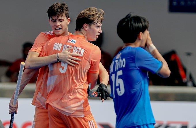 한국과 네덜란드의 경기 모습. 