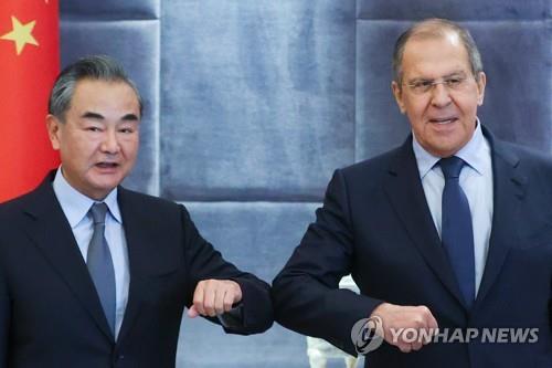 타지키스탄 두샨베서 회동한 중국·러시아 외교수장