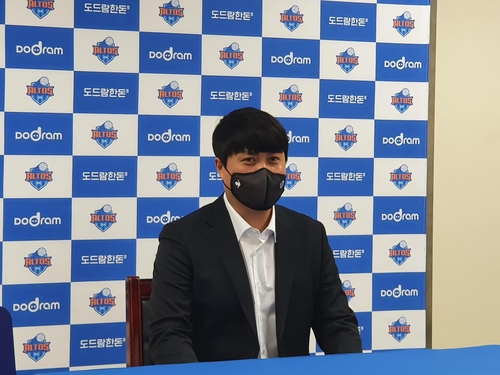안태영 감독대행 "저도 부담스럽습니다"