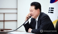 尹대통령, 기시다와 통화…"한일·한미일 협력으로 역내평화"