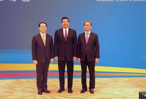 Los diplomáticos de alto rango de Corea del Sur, China y Japón se reúnen antes de la cumbre trilateral