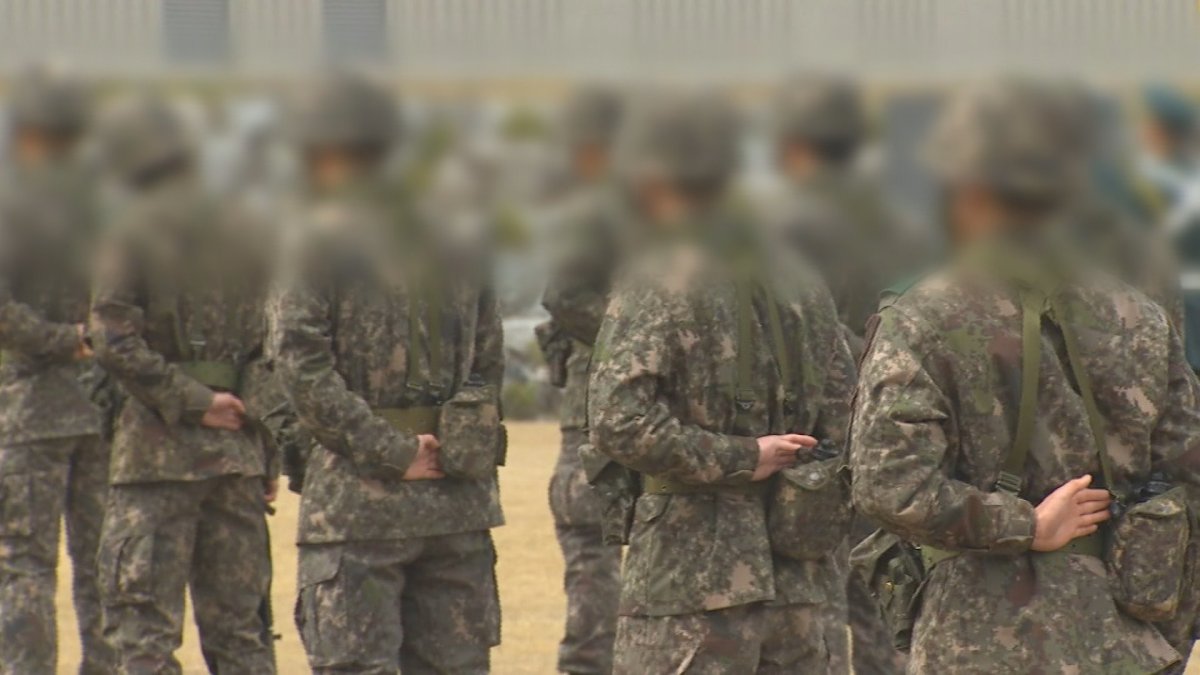 첫 성전환 군인 나올까…軍 "전역 여부 심사"