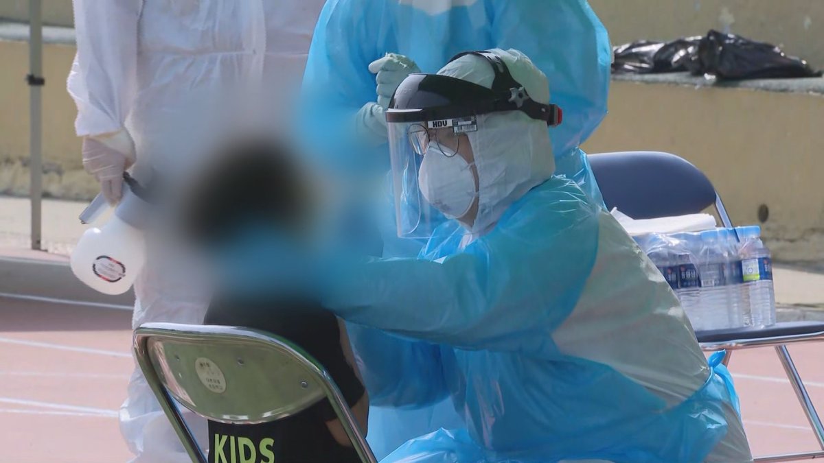 곳곳 감염에 '깜깜이 환자' 계속 증가…추가 조치는