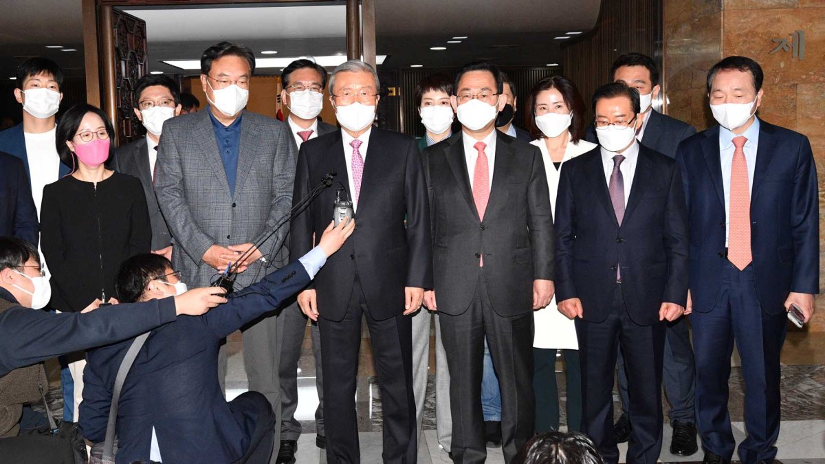 김종인 떠난 국민의힘…野 통합 '새 판짜기' 돌입