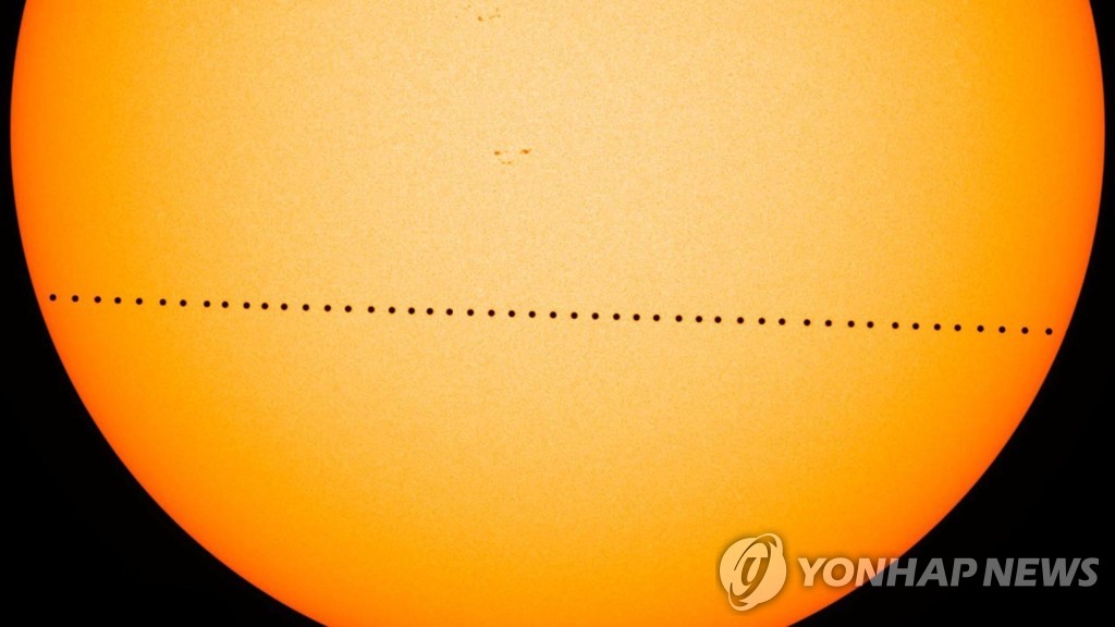 수성, 태양면 ′검은점′ 횡단…다음은 2032년