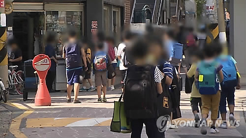 초등생 넷중 하나 "좋은 부모? 내 말 잘 들어주는 부모" - 1