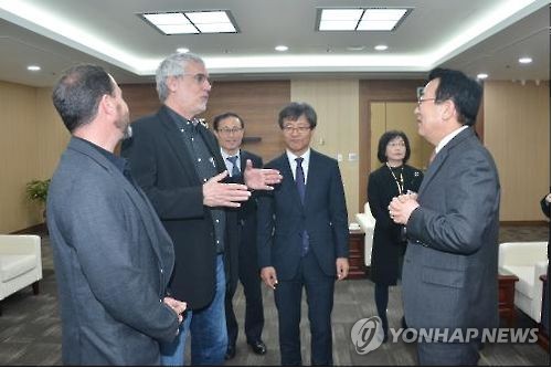 '블랙팬서' 제작사 관계자 부산시 예방