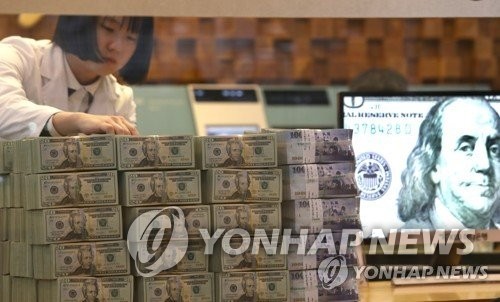 S. Korean banks' foreign-currency deposits rise for 3rd-straight month in Sept. - 1