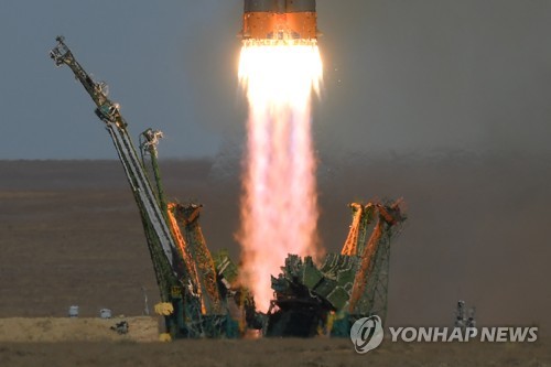 소유스 MS-10 우주선의 발사 모습