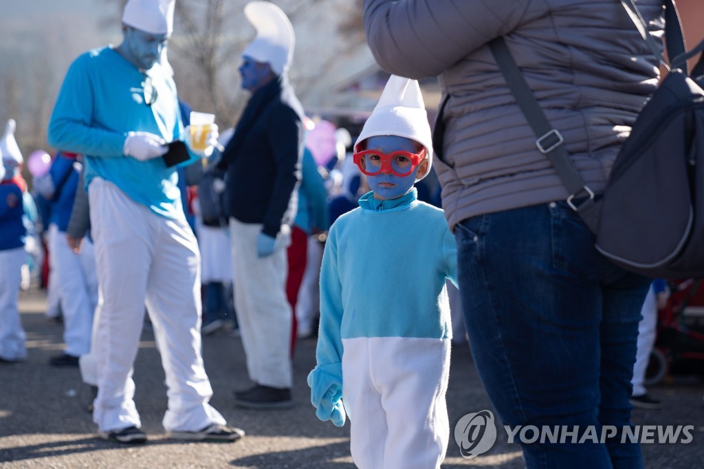 GERMANY-ENTERTAINMENT-SMURF-RECORD