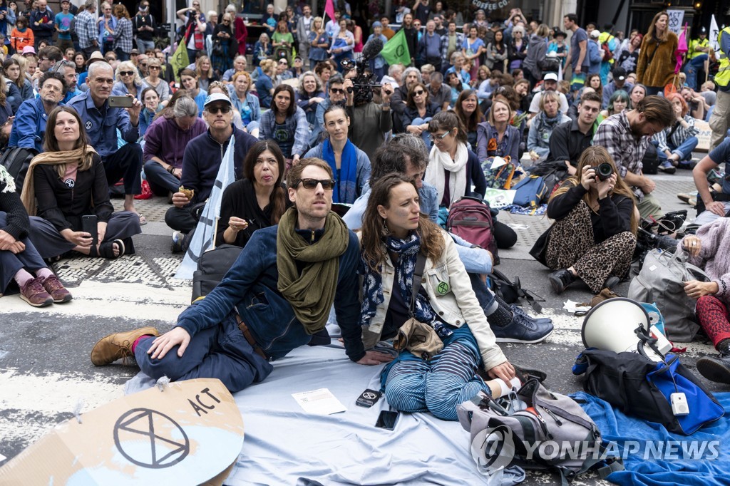 BRITAIN-CLIMATE-DEMONSTRATION