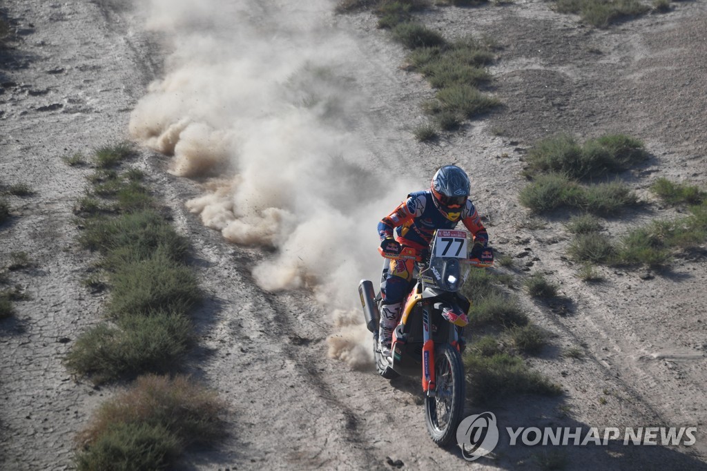 AUTO-RALLY-SILK-WAY-2019-MOTO