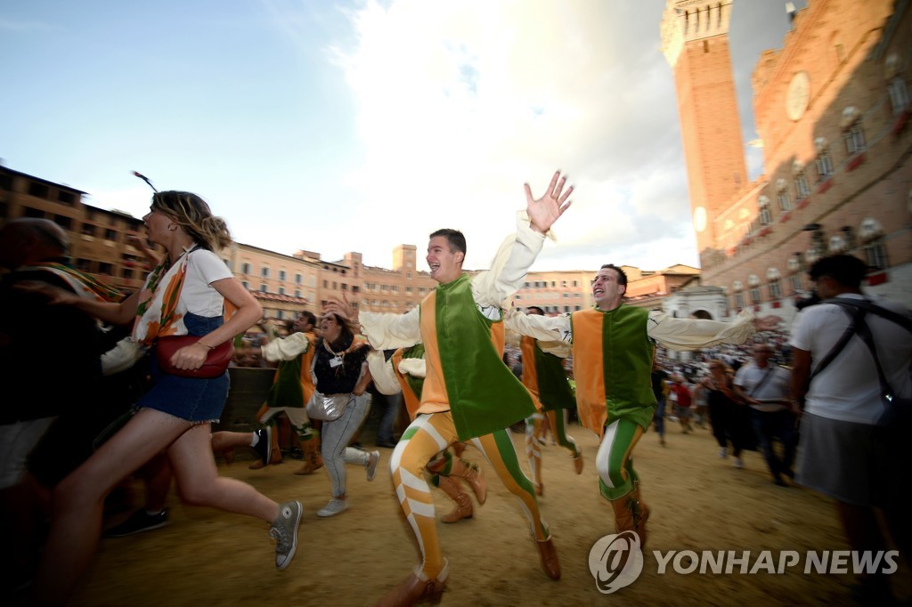 ITALY-TRADITION-HORSERACE-PALIO