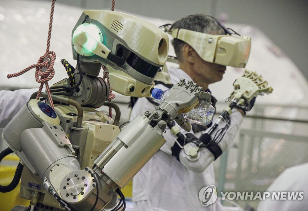 RUSSIA-SPACE-ROBOT-TECHNOLOGY