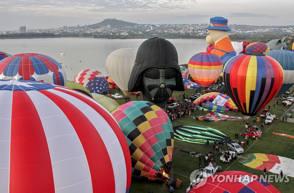 MEXICO-BALLOON-FESTIVAL