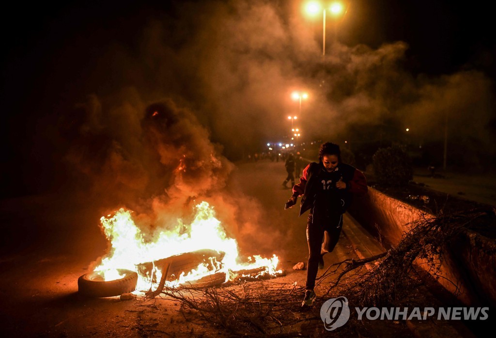 TOPSHOT-BOLIVIA-CRISIS-PROTEST