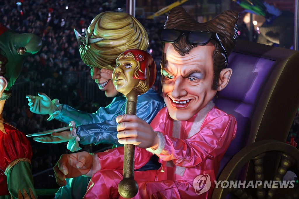 TOPSHOT-FRANCE-CARNIVAL-FESTIVAL-NICE