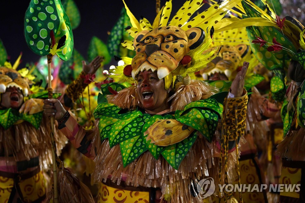 BRAZIL-RIO-CARNIVAL-PARADE-GRANDE RIO
