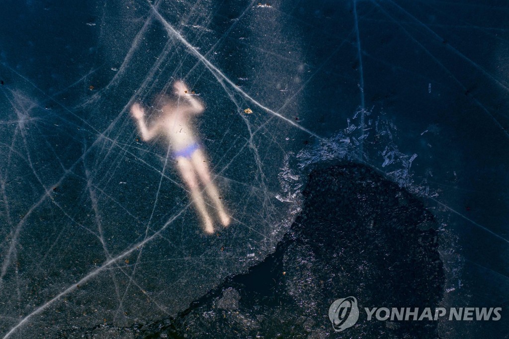 FINLAND-FREEDIVING-ICE