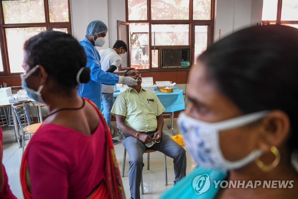 INDIA-HEALTH-VIRUS