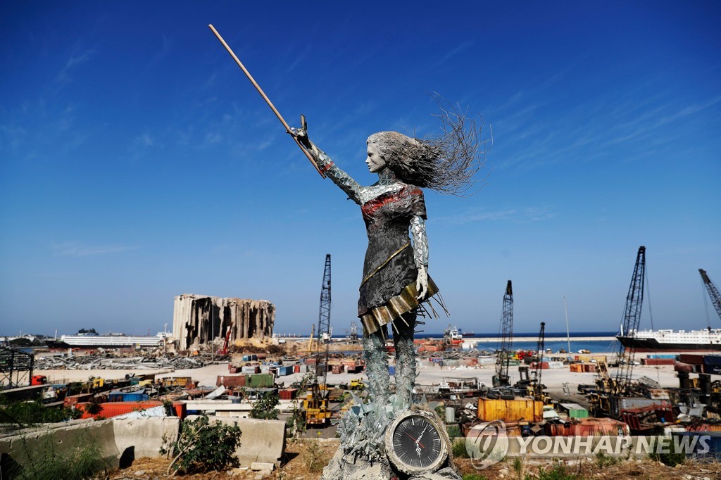LEBANON-PORT-STATUE-PROTESTS