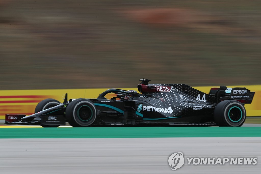 AUTO-PRIX-F1-POR-RACE