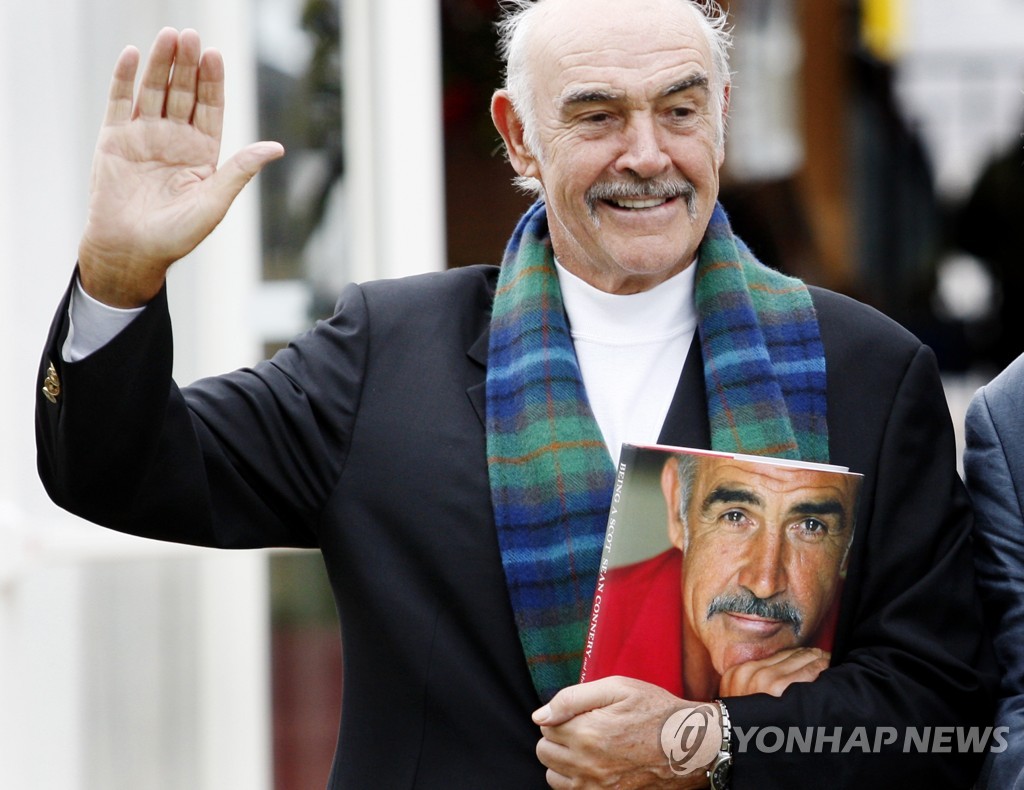 FILES-BRITAIN-ENTERTAINMENT-CINEMA-DEATH-CONNERY