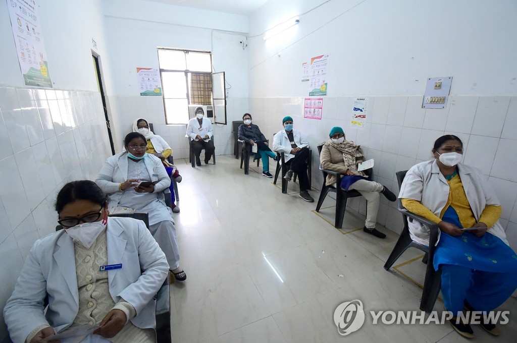 INDIA-HEALTH-VIRUS-VACCINE