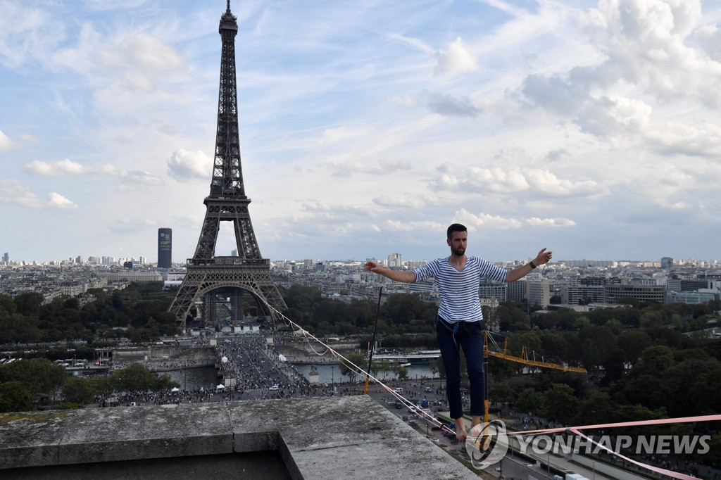 FRANCE-CULTURE-HERITAGE-HIGHLINE