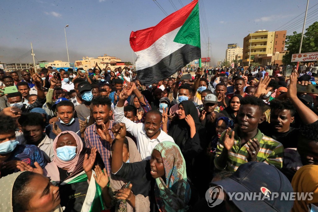 TOPSHOT-SUDAN-UNREST-POLITICS
