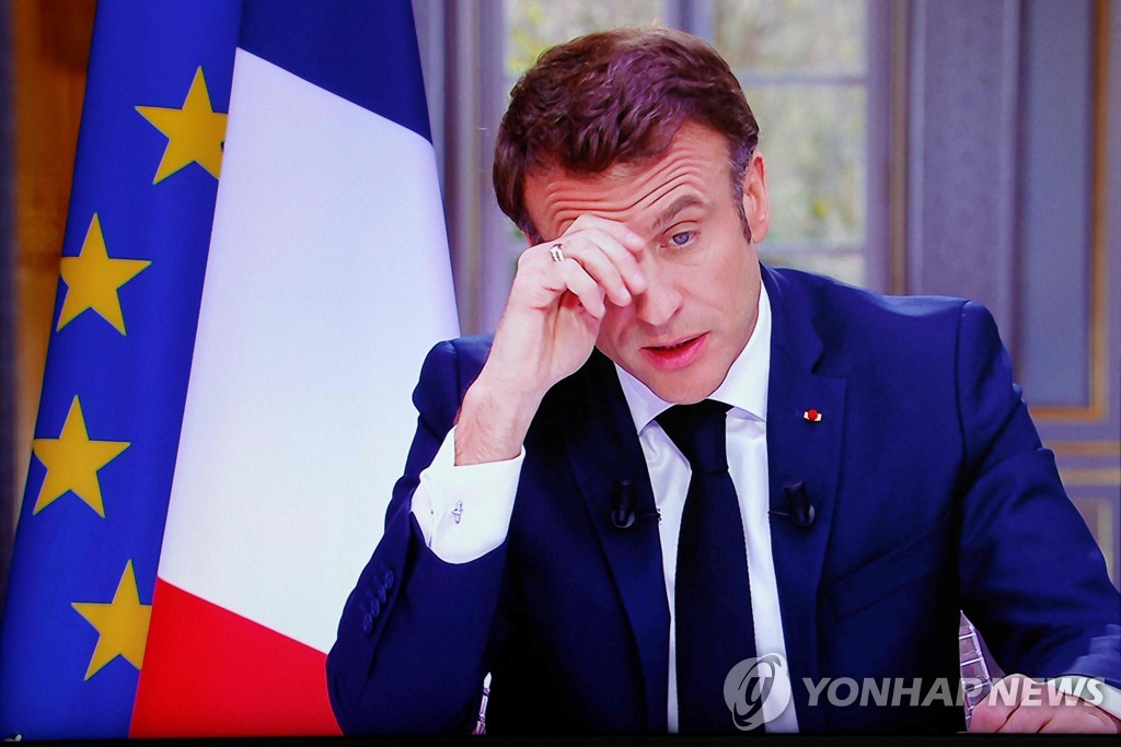 FRANCE-POLITICS-PENSIONS-MEDIA