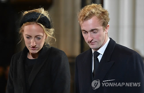 요아힘 벨기에 왕자(우)와 마리아 로라 벨기에 공주(좌) 모습.