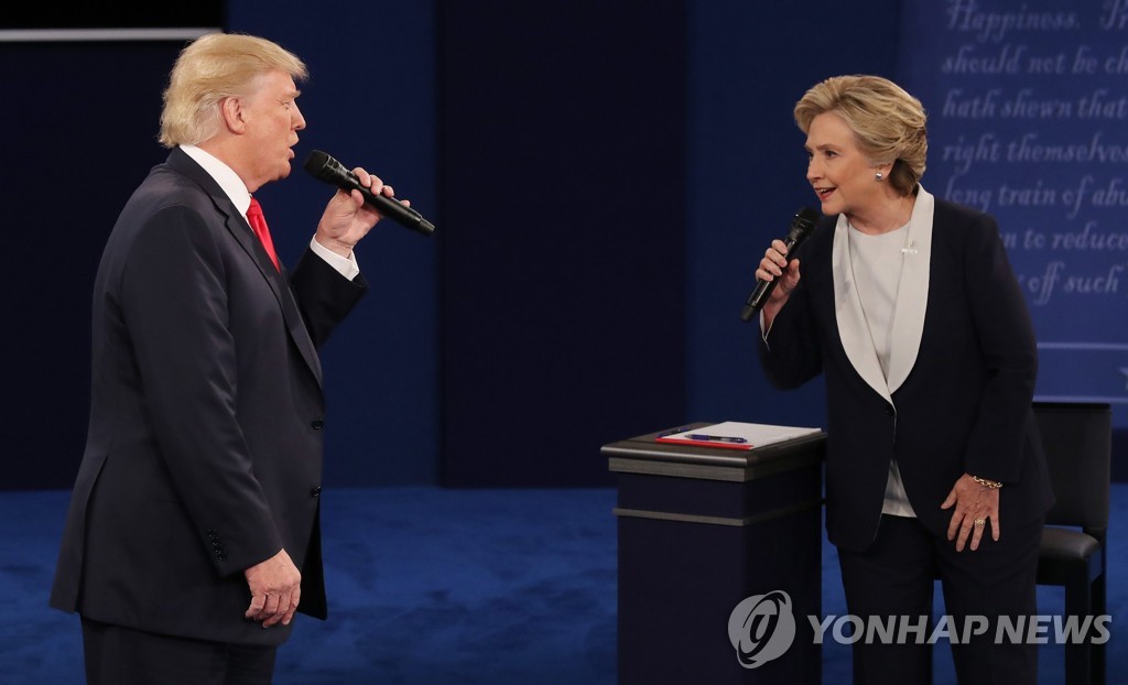 지난해 美대선 2차 TV토론, 90분 내내 진흙탕 싸움