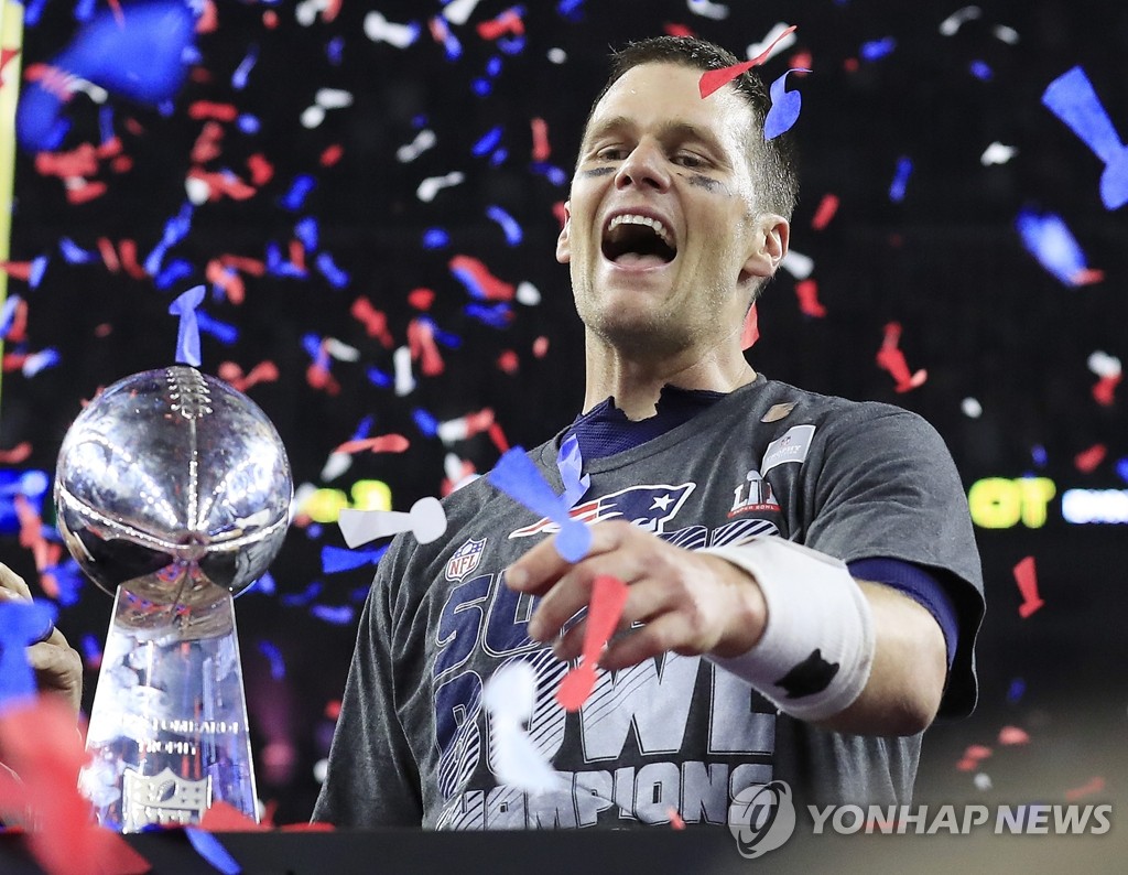 브래디, 역대 첫 5회 우승…4번째 슈퍼볼 MVP