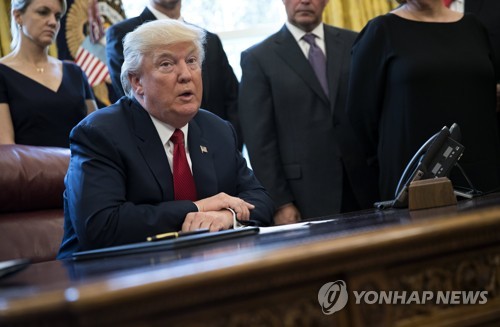 트럼프, '수입철강 조사' 행정각서 서명