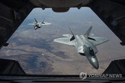 IS 격퇴전에 배치된 미 공군 F-22기