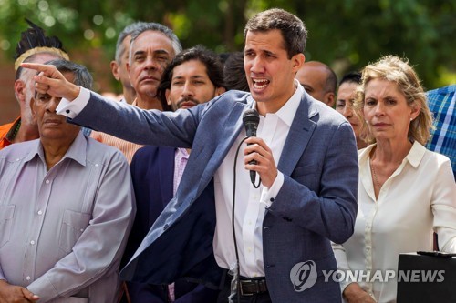 11일(현지시간) 수도 카라카스에서 연설하는 후안 과이도 베네수엘라 국회의장