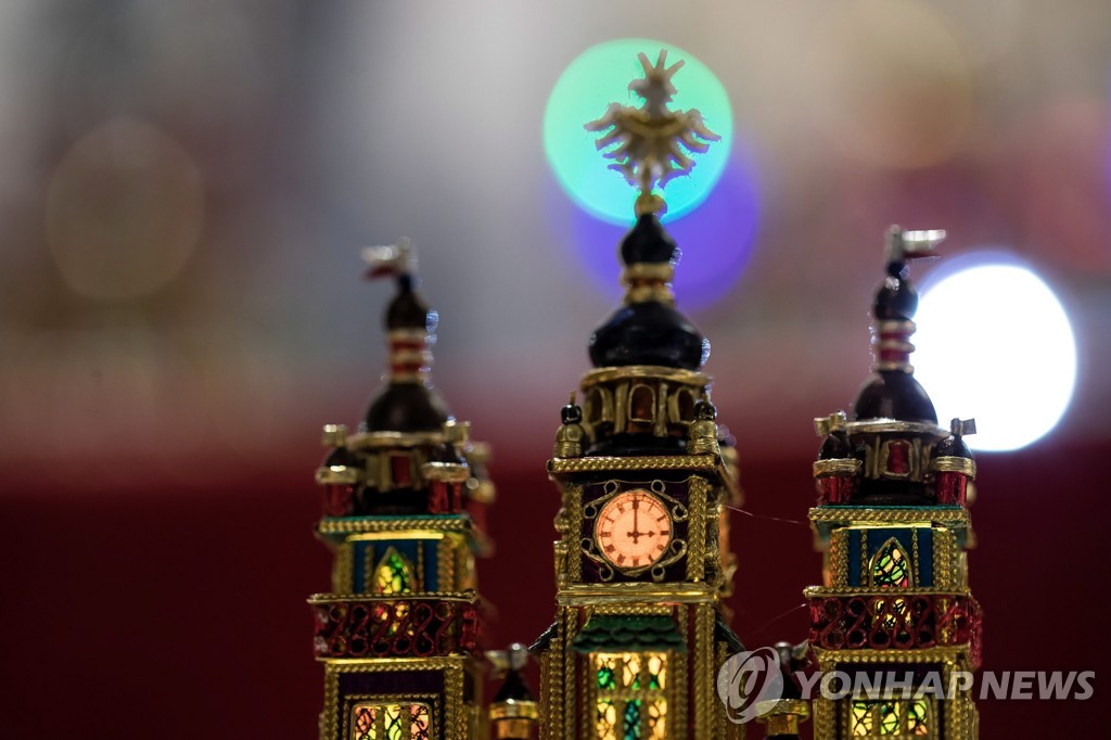 POLAND TRADITION CHRISTMAS