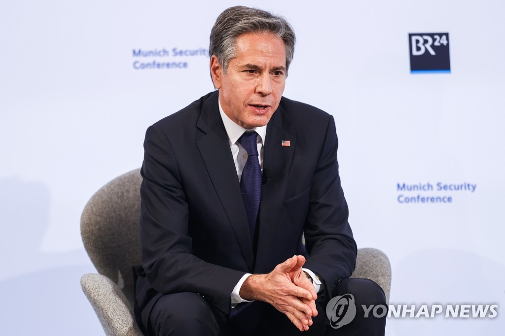 (뮌헨 EPA=연합뉴스) 토니 블링컨 미국 국무장관이 18일(현지시간) 독일 뮌헨에서 열린 뮌헨안보회의에서 패널 토론에 참여하고 있다. 2022.2.18 photo@yna.co.kr