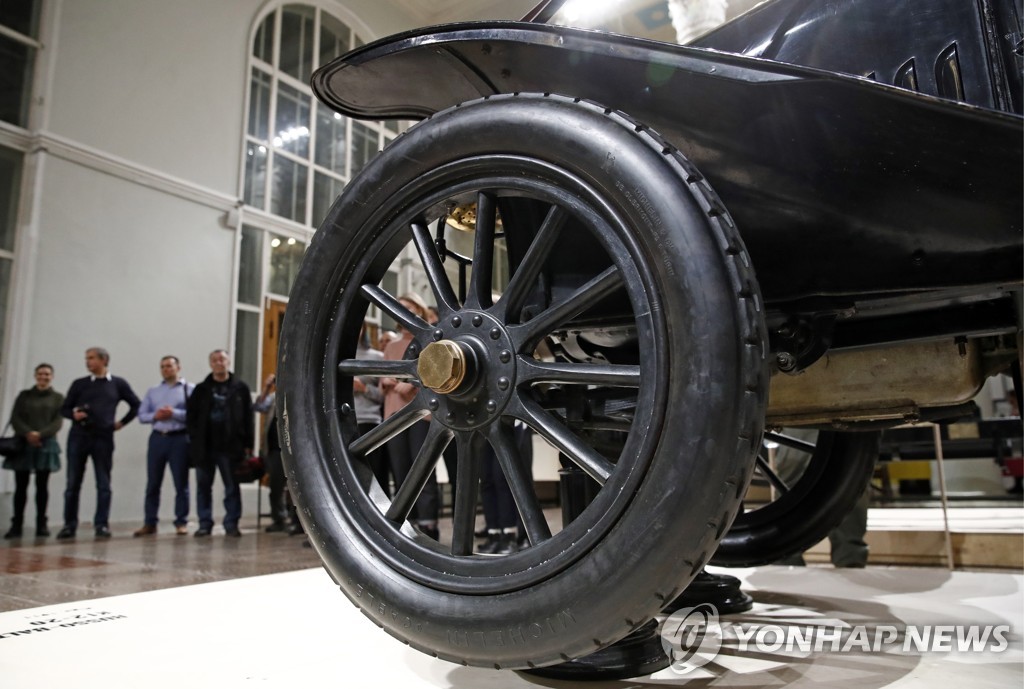 Exhibition of retro cars at Moscow's VDNKh exhibition center
