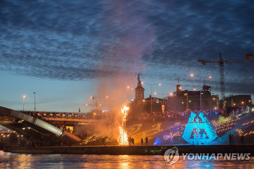 LITHUANIA-VILNIUS-AUTUMN EQUINOX-CELEBRATION